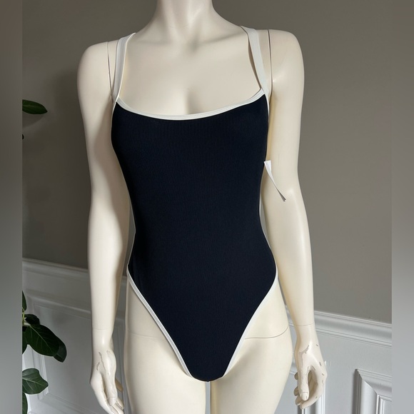 L*Space Ribbed Baewatch One Piece Swimsuit sz S 198$ - Picture 7 of 9